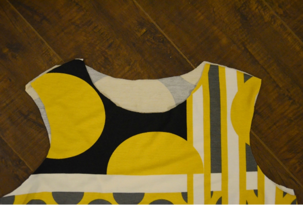 kak-sshit-plate-bez-vykrojki-poshagovyj-master-klass-s-foto-6_1024x692