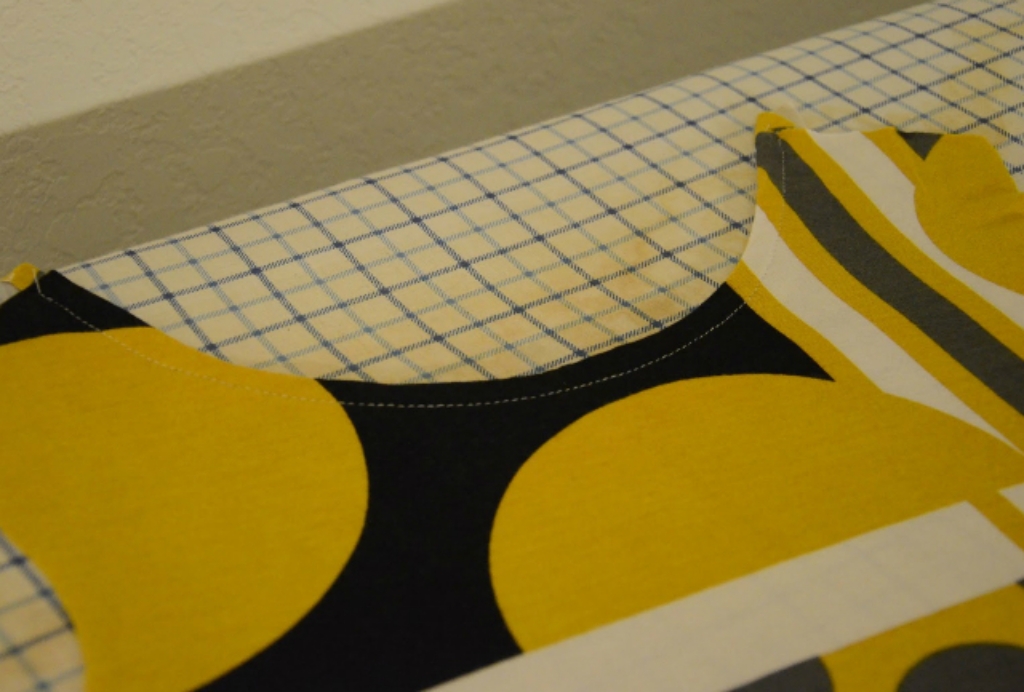 kak-sshit-plate-bez-vykrojki-poshagovyj-master-klass-s-foto-9_1024x692