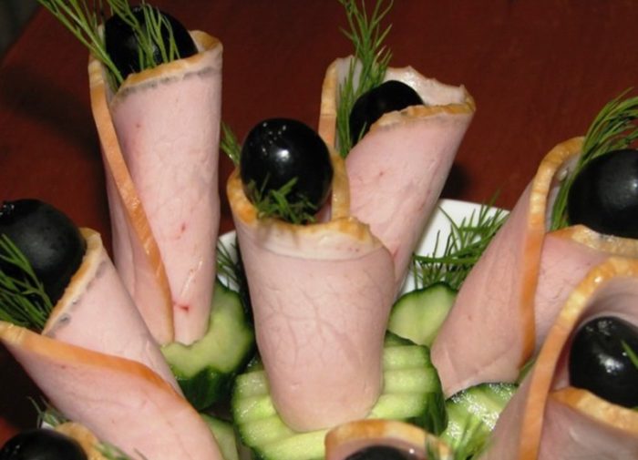kanap%20kolbasa%20sir%20ogurec