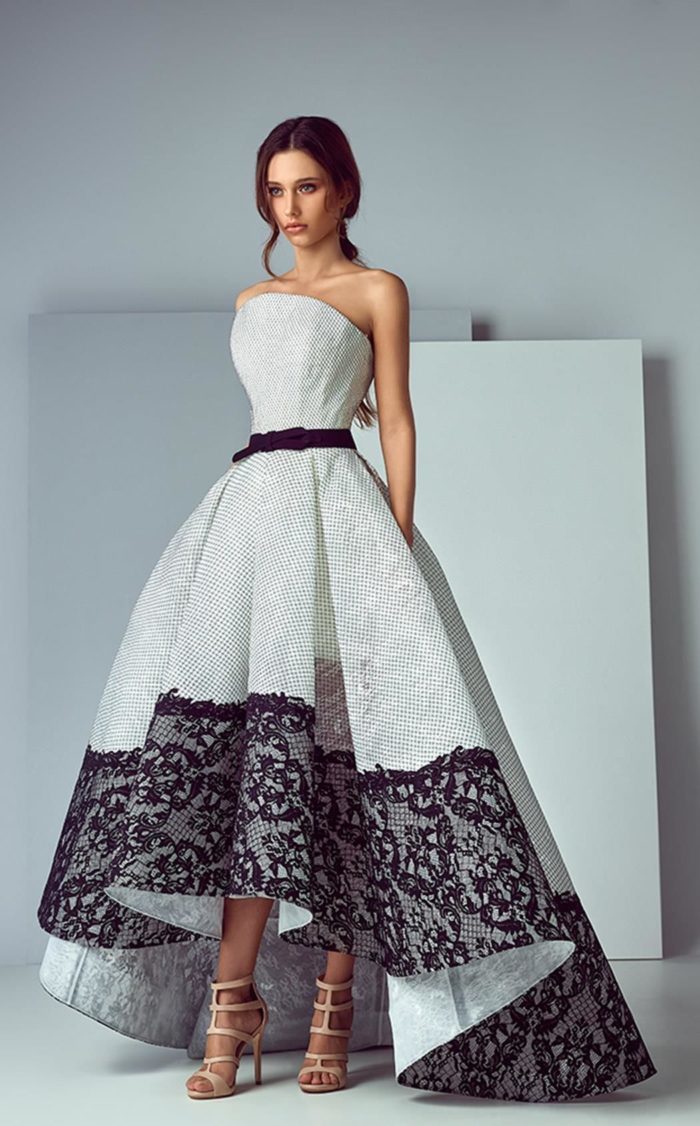 plate-mallet-s-kruzhevom-rashodyasheesya-volnami-torzhestvennii-naryad-na-vipusknoi-2019