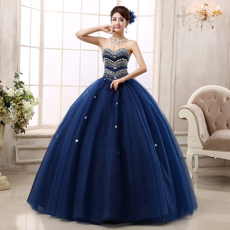 v-takom-pishnom-dlinnom-plate-na-vipusknom-2019-devushka-budet-chuvstvovat-sebya-princessoi