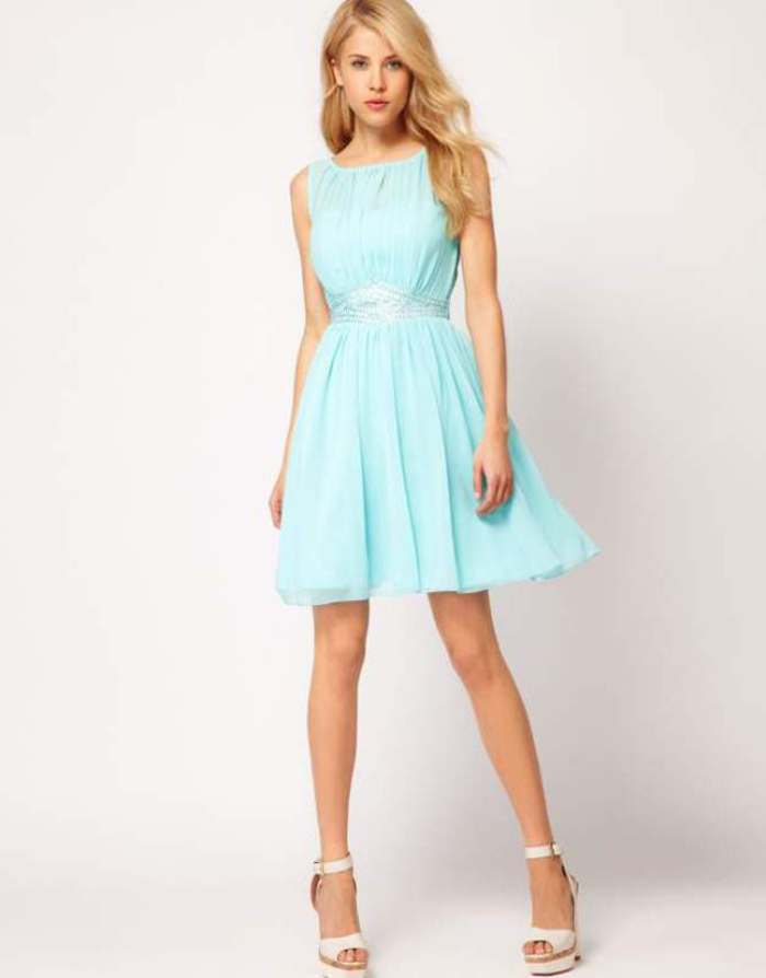 v-takom-shifonovom-plate-na-vipusknom-2019-budet-udobno-tancevat