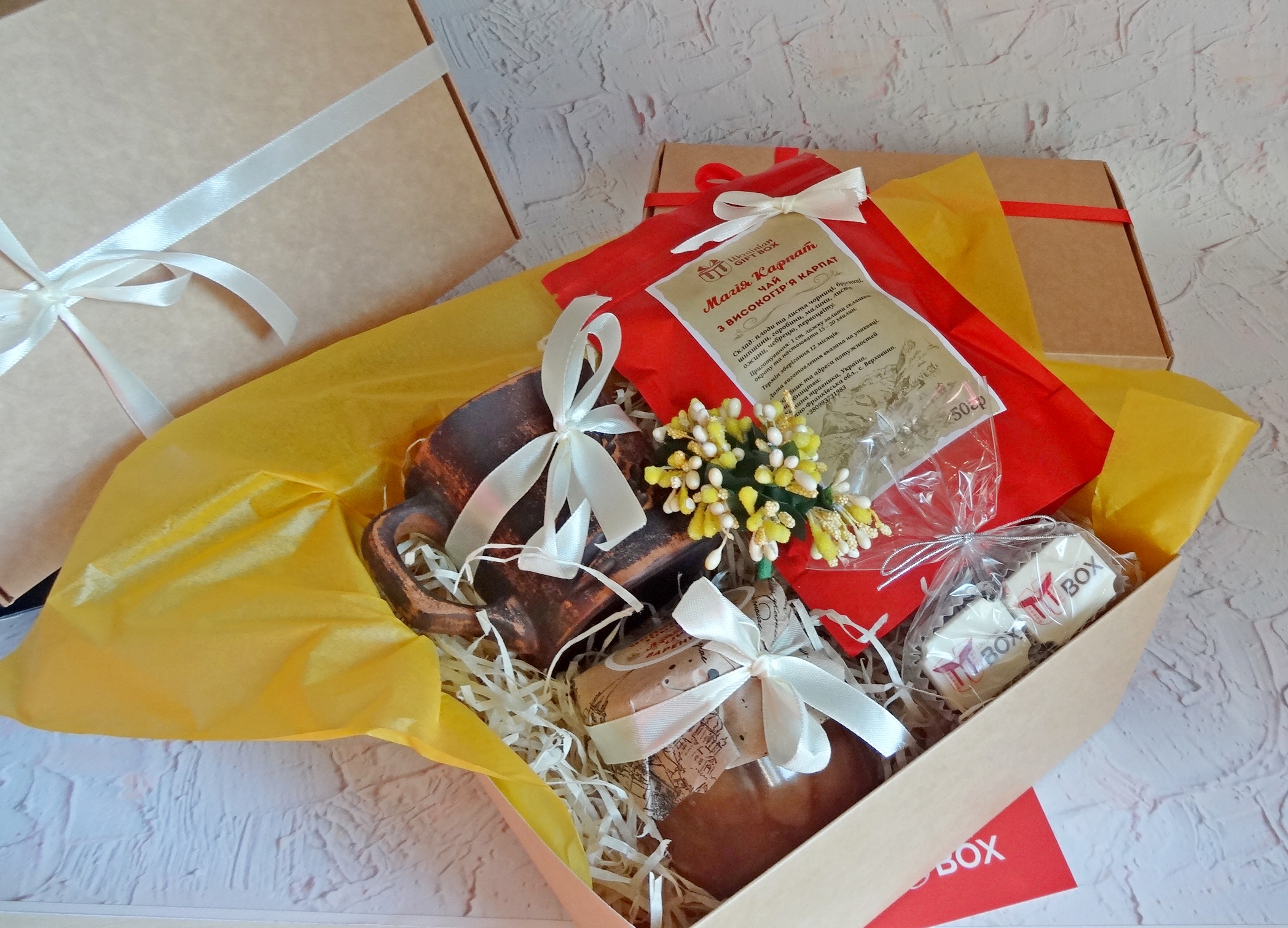 62804852_images_8914398743