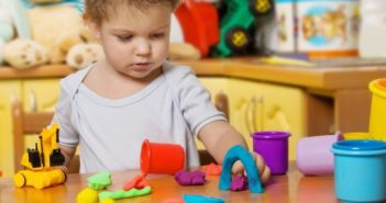 kak-razvivat-fantaziyu-u-rebenka-e1440083026645