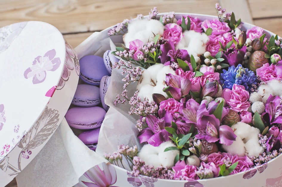 tsvety-v-korobke-1-e1518172879700-945x629