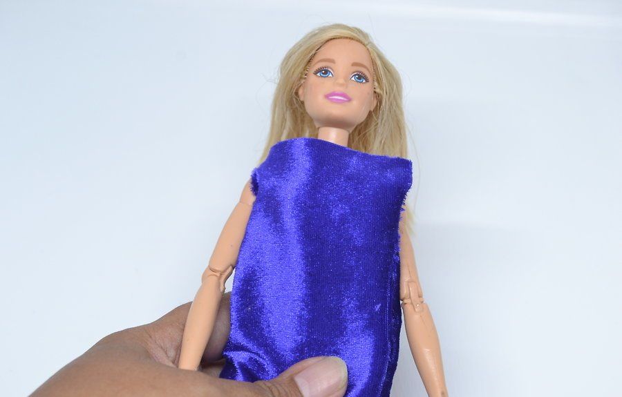v4-900px-make-clothes-for-your-doll-step-5-version-2