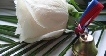 alsu_poslednij_zvonok_pesni_na_vipusknoj_i_poslednij_zvonok_http_vk_com_ya_shkolnica