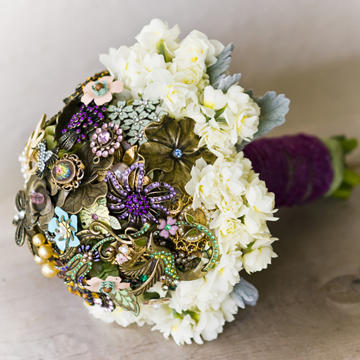 sunmag-7-buket-brosh-na-svadbu