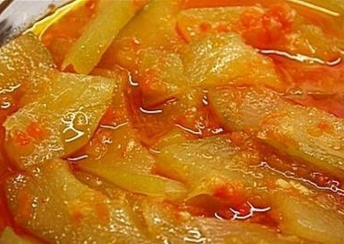 zakuska-tieshchin-iazyk-iz-kabachkov-na-zimu-osnovnoe-foto-recepta