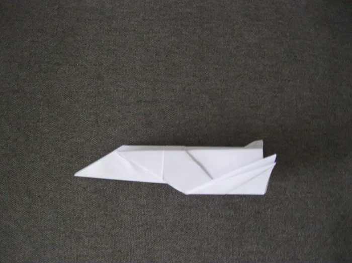 1429803620_istrebitel-iz-bumagi-14