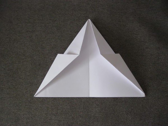 1429803677_istrebitel-iz-bumagi-11