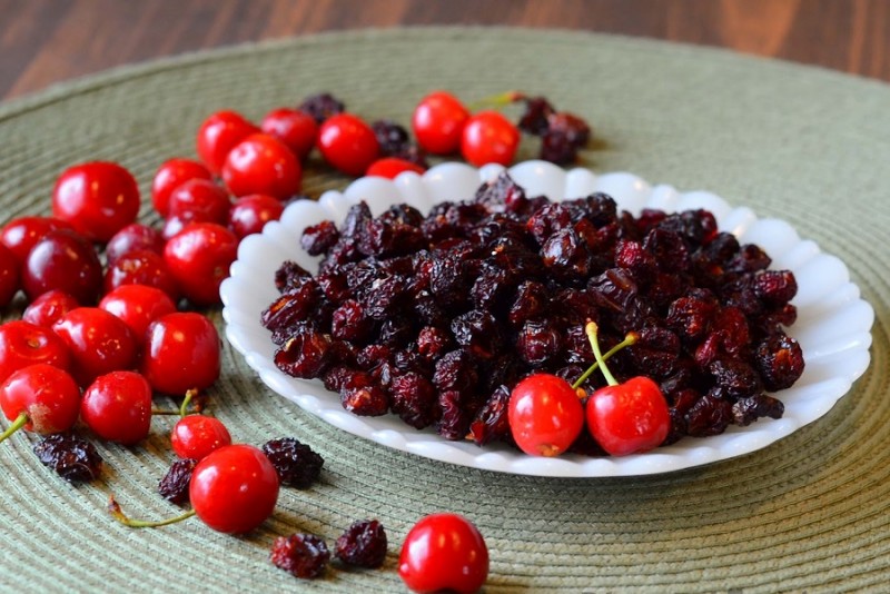 sushenaya-vishnya-poleznye-svojstva-i-kalorijnost-produkta-25