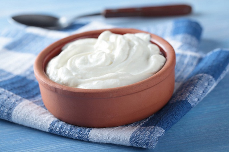 greek-yogurt-in-bowl