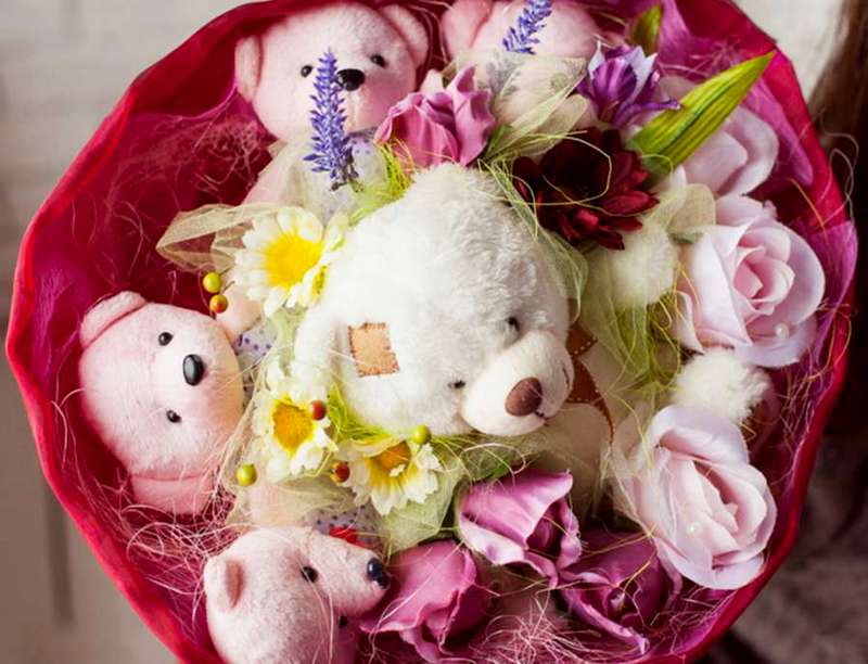 buket-iz-myagkikh-igrushek-voskhisshenie