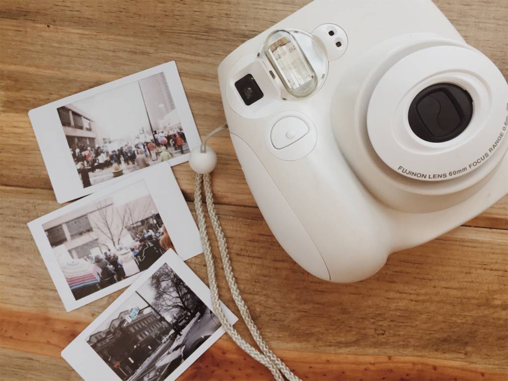 fujifilm-instax-7s-v-arendu