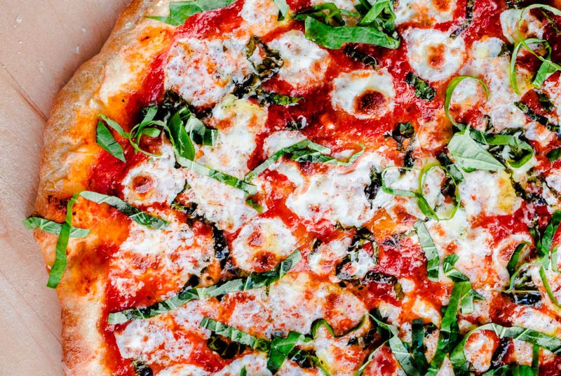 the-best-homemade-margherita-pizza-1-3