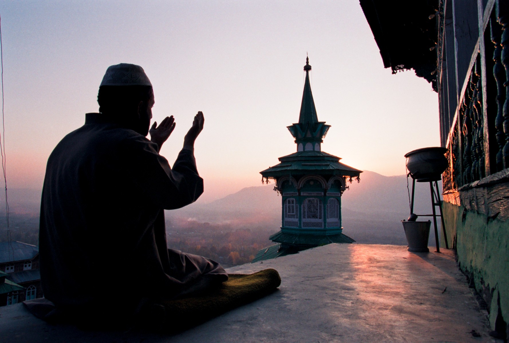 Sufi shrine Aishmuqan, Kashmir | Nick Fleming Photographer