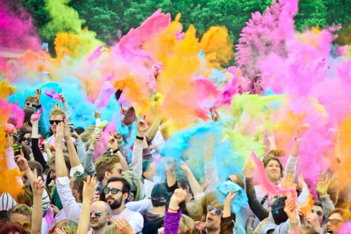 holi-one_06-1320x880