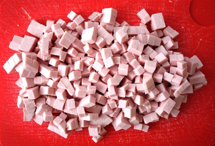 salat_quotolivequot_s_kolbasoi-180261