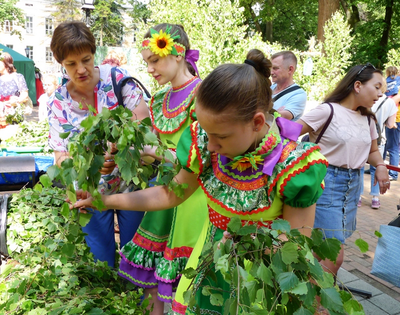 bb5893eb3c045f876ab9