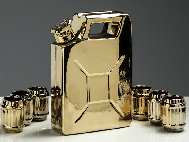 2906724540_w640_h640_zolotaya-kanistra-podarochnyj